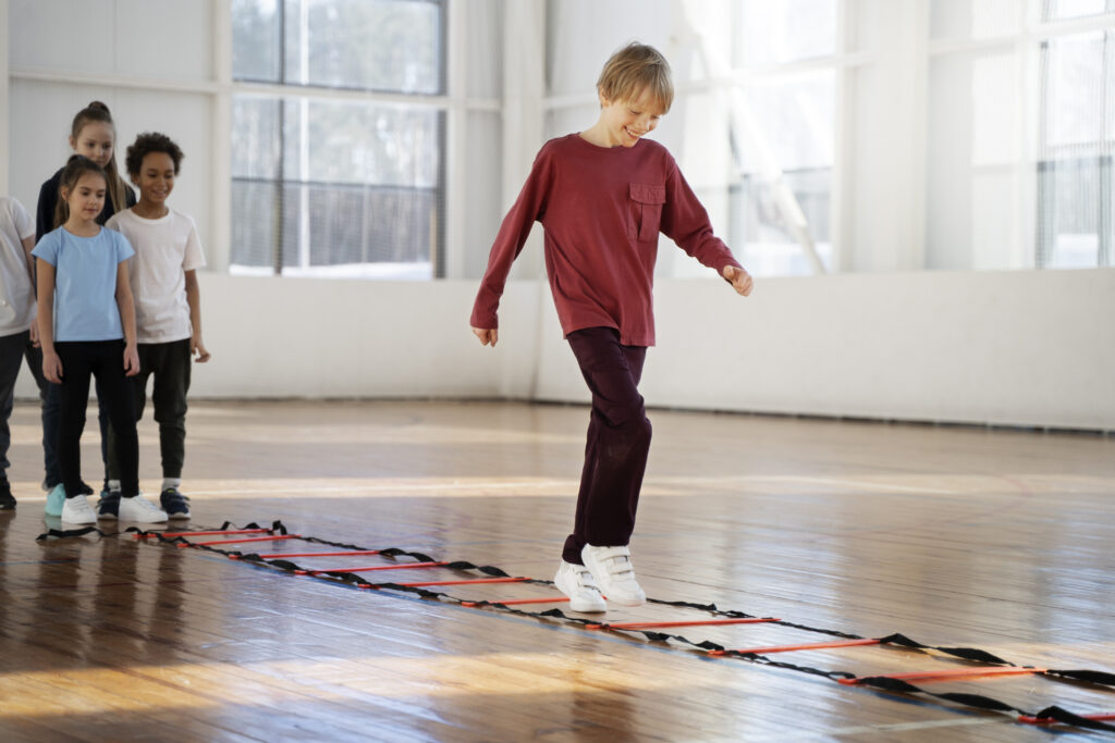 Exercice de motricité enfant les bienfaits de leveil sportif